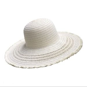 NWOT Wide Brim Cream Floppy Beach Sun Hat
